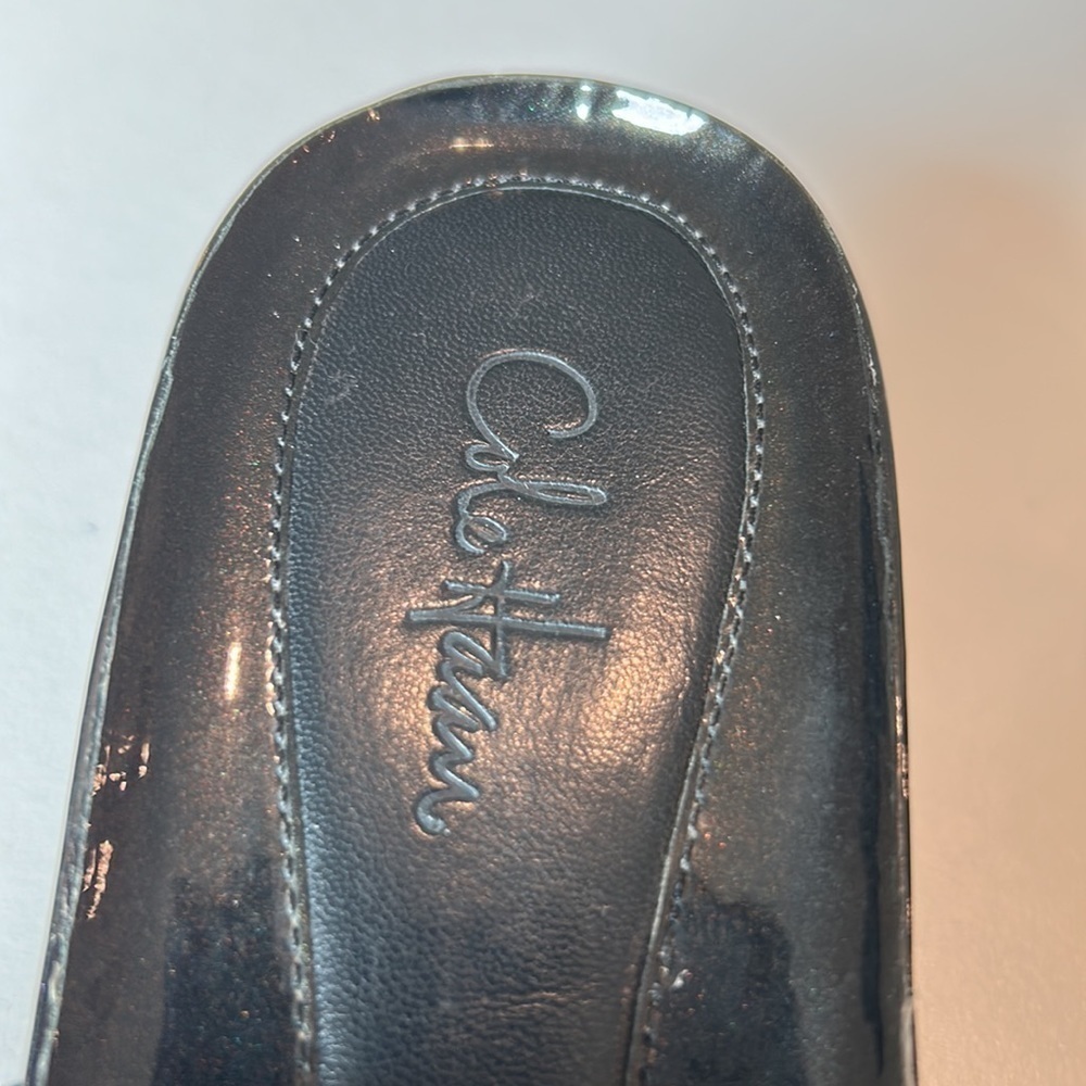 Cole Haan Womens‎ Black Patent Leather Flower Slip On Thong Sandal - Picture 6 of 9